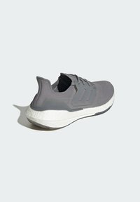 adidas Performance ULTRABOOST 22 szary