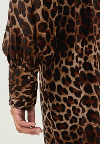 Next MIDI - Hverdagskjole - brown leopard print