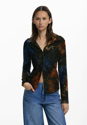 BUTTONED ANIMAL PRINT - Nööpidega pluus - green