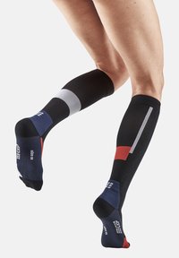 CEP THE RUN LIMITED 2024.1 COMPRESSION SOCKS KNEE-HIGH WOMEN - MADE IN GERMANY - Kniestrümpfe - black