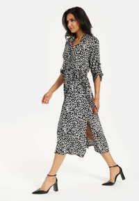 Liquorish LEOPARD THROUGH MIDI - Day dress - black