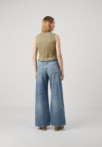 DKNY VEST - Veste - light fatigue