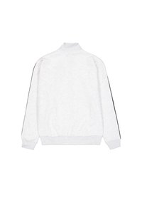 Helles graues Sweatshirt mit hohem Kragen, gerippten Bündchen und strukturiertem Obermaterial, das schwarze Akzente an den Seiten der Ärmel aufweist.