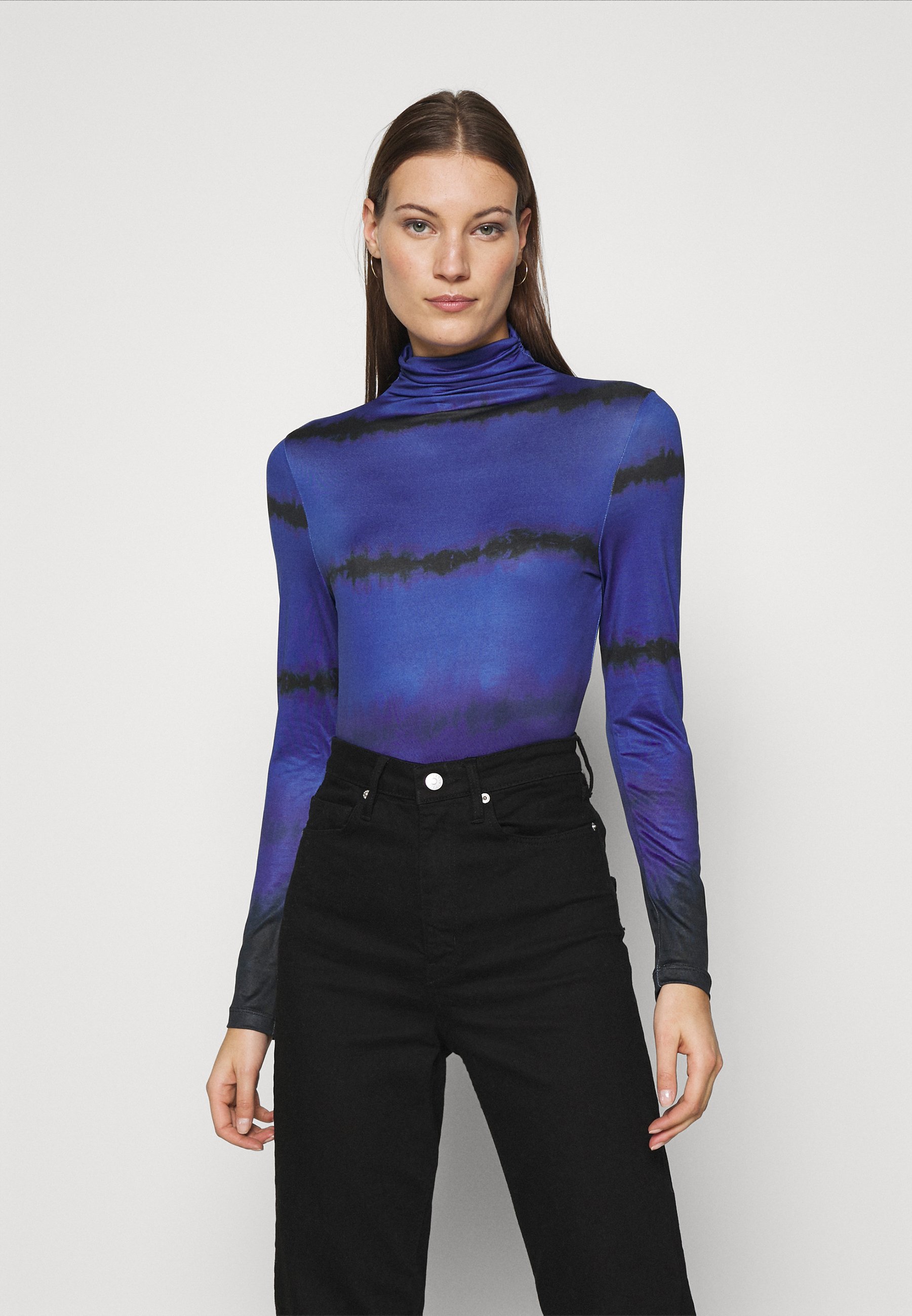 ruched turtleneck