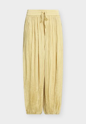 DAY Birger et Mikkelsen, BARBO CRINKLED SURFACE - Stoffhose - straw