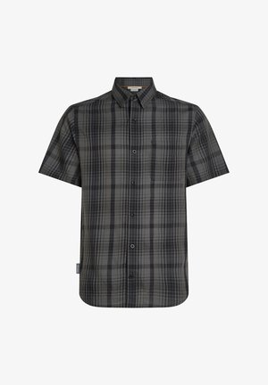 Camisa de cuadros de manga corta en gris oscuro, con un cierre de botones en la parte delantera, textura suave y un bolsillo en el pecho.