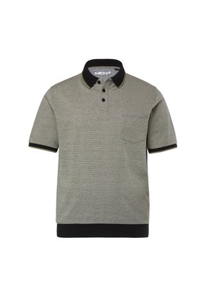 Harmaa polo-paita mustalla kauluksella ja hihansuilla, jossa on pieni rinnatasku ja kaksi mustaa nappia napinläpivälistä. Sileä rakenne.