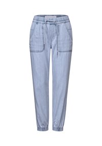 Pantalones jogger de color azul claro, hechos de tela de mezclilla, con una cintura elástica, dos bolsillos laterales y puños elásticos en los tobillos.