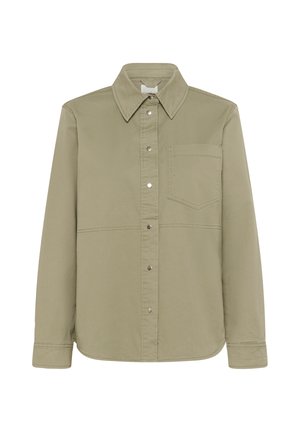 Zelena olivna srajca na gumb, izdelana iz bombaža, s ovratnikom, dolgimi rokavi, prsno žepom in kovinskimi zapiralnimi gumbi.