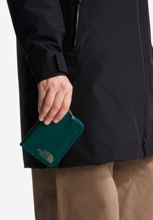 The North Face, BASE CAMP VOYAGER UNISEX - Geldbörse - pacific teal dark chest