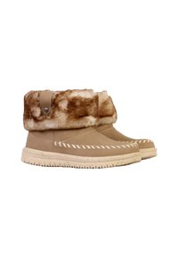 Botas de tobillo marrones con un puño de piel suave, detalles acolchados y suelas de goma. Presenta una puntera redonda y un acabado de ante liso.