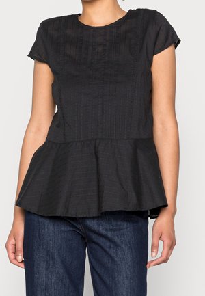 Top peplum nero con maniche a cappuccio, caratterizzato da righe verticali e dettagli con bottoni sul davanti. Realizzato in tessuto leggero con una finitura testurizzata.