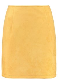 Žlutá semišová mini sukně s hladkou texturou, přiléhavým střihem, rovnou sukní a jemnými detaily šití.