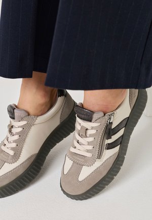 Tamaris SNEAKER - Sneakers basse - lt grey
