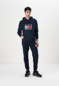 Tommy Jeans REG FLAG - Sweater - dark night navy