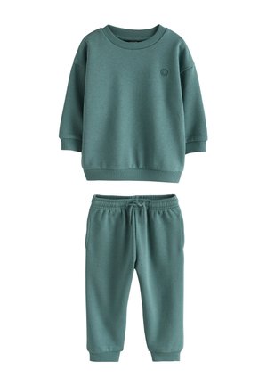 Next, REGULAR FIT - PRICE STARTER CREW JOGGERS SET . - Chándal - green