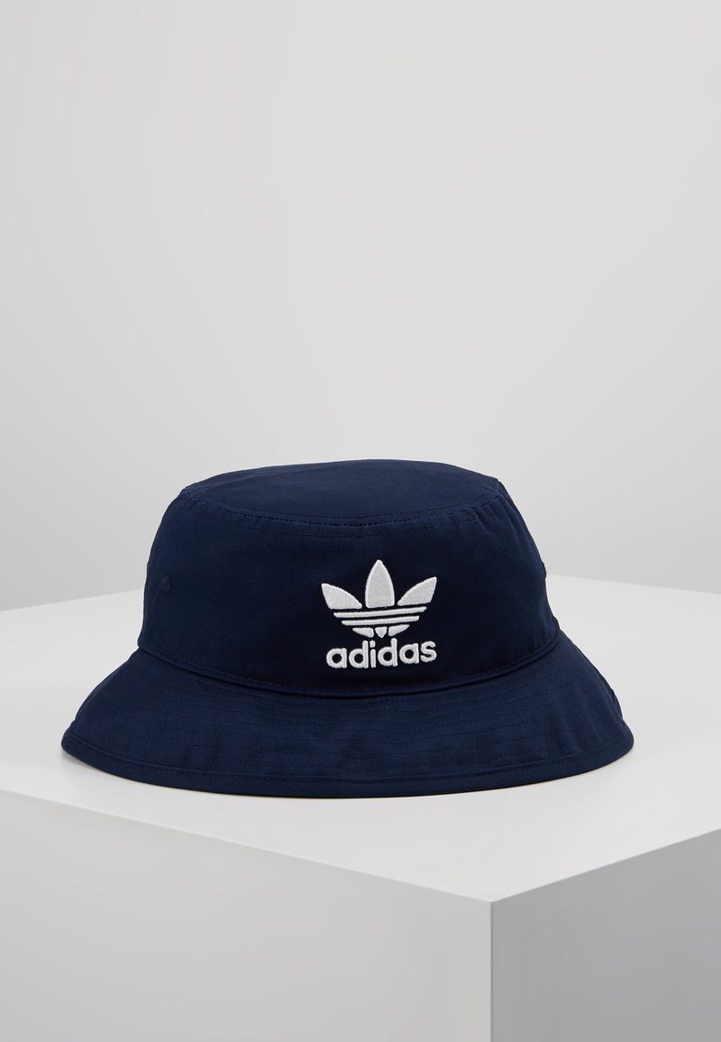 adidas Originals BUCKET HAT UNISEX Hat conavy/dark blue Zalando.co.uk