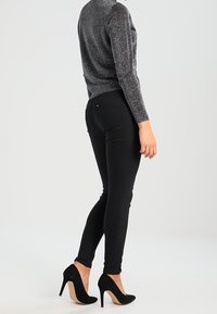 mint&berry Stickad tröja - metallic black