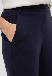 s.Oliver BLACK LABEL Stoffhose - navy