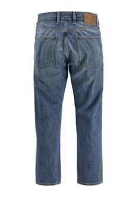 Vaqueros de denim azul con corte recto, con un lavado medio, dos bolsillos traseros y una etiqueta de cuero con la marca en la cinturilla.