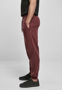 Urban Classics BASIC  - Treniņtērpa apakšdaļas - cherry
