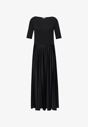 Abito lungo nero con maniche corte aderenti, scollo tondo e gonna plissettata che si estende dalla vita all'orlo.