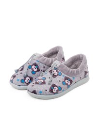 Pantofole di tessuto grigio con una texture morbida, caratterizzate da un motivo di animali giocoso, design con punta arrotondata e chiusura con cordino elastico.