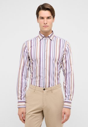 Gestreept overhemd met verticale strepen in tinten paars, beige en wit. Lange mouwen met een klassieke kraag en knoopsluiting.