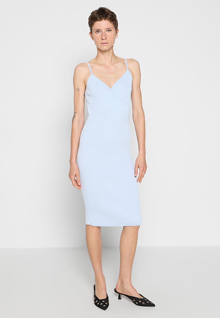 Guess Gebreide jurk lichtblauw Guess Gebreide jurk lichtblauw