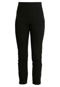 Svarta höga byxor i slätt tyg. Figursydd design med avsmalnande ben och frontveck, utan synlig hårdvara eller detaljer.