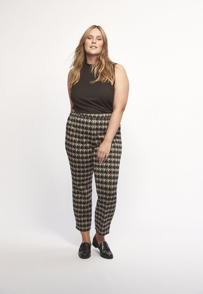 Sallie Sahne SEBO - Chino - forest/dunkelgrün - Zalando.de