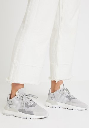 Matalavartiset tennarit - grey