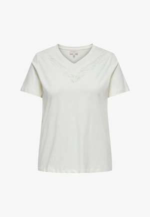 T-shirt bianco in cotone con scollo a V, caratterizzato da un bordo in pizzo lungo il collo. Maniche corte e vestibilità comoda. Texture morbida.