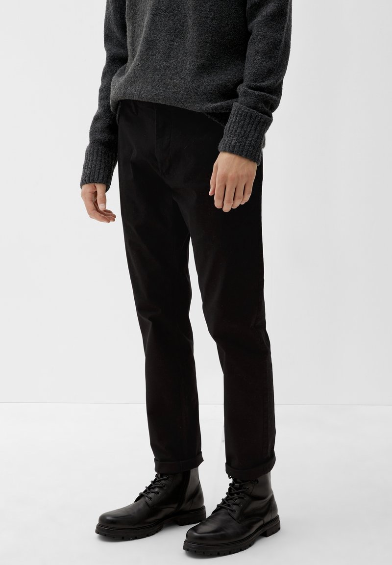 s.Oliver Chino - black