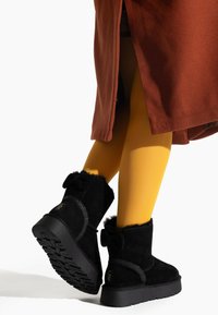 Gooce   MERCY czarny