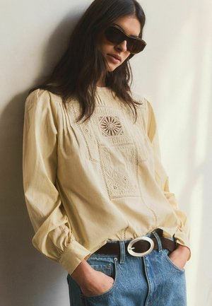 EMBROIDERED - Blúzka - buttermilk