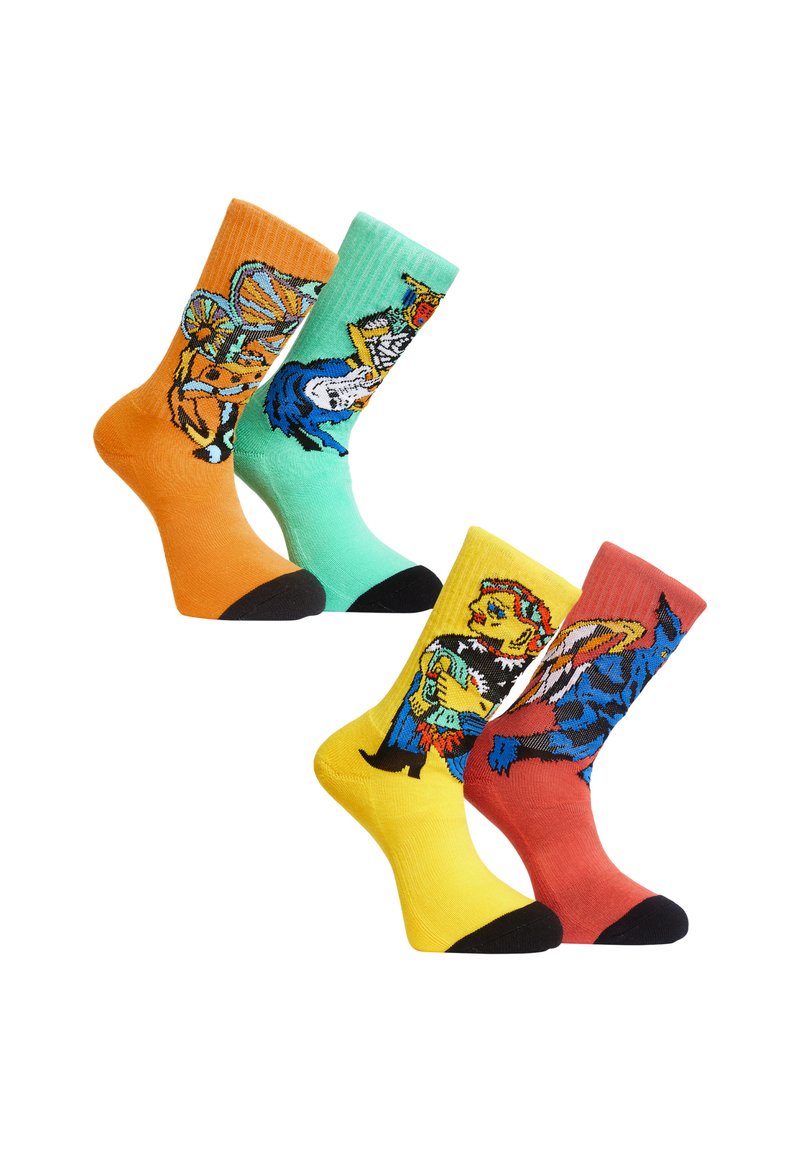 Chaussettes colorées avec des motifs : orange avec un tigre de cartoon, vert menthe avec un chevalier, rouge avec un personnage et jaune avec un design décoratif.