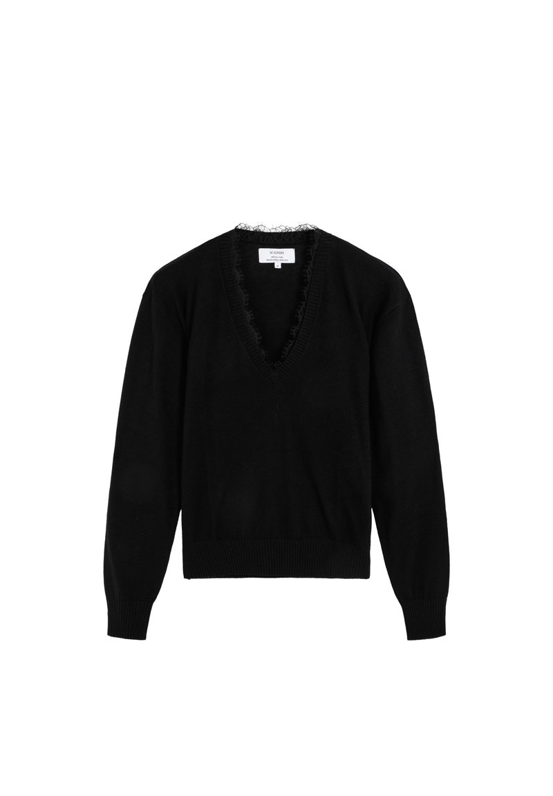 Suéter negro con un escote en V profundo, con un borde rizado alrededor del cuello. Mangas largas y dobladillo acanalado. Textura de punto suave.