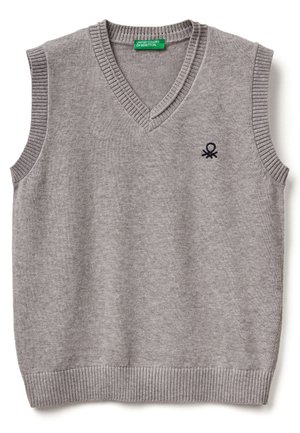 - Sweter