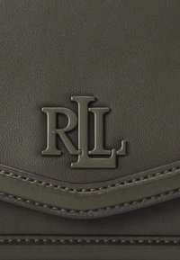 Lauren Ralph Lauren NAPPA LEATHER MEDIUM SAWYER BAG - Soma ar siksnu pāri ķermenim - dark olive