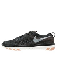 Nike Performance Zapatillas de entrenamiento - black