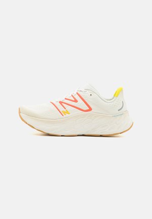 New Balance FRESH FOAM X MORE V4 - Chaussures de running sur route - sea salt