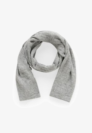 Écharpe en tricot gris avec un motif texturé, fabriquée en tissu doux, torsadée et drapée en forme circulaire, avec une finition soignée.