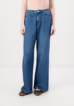 VMKERRY WIDE - Wide Leg - medium blue denim