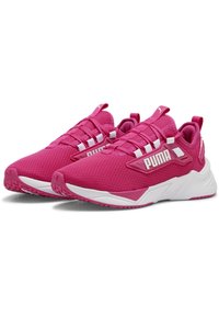 Puma RETALIATE LAUFS - Zapatillas - pink white