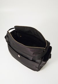 Tommy Hilfiger BABY CHANGING BAG SET UNISEX - Τσάντα-αλλαξιέρα μωρού - black