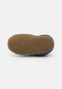 Pantuflas Robeez Para Bebés Y Niños - Cuero Suave Y Suela Antideslizante - Unisex