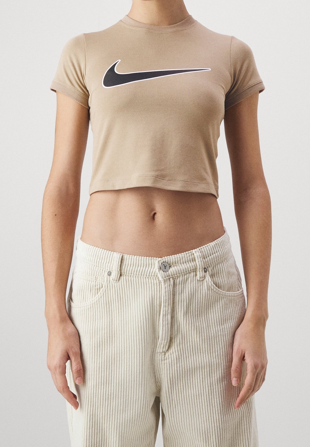 nike beige crop top