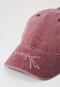 ARKK Copenhagen UNISEX - Boné - vintage red