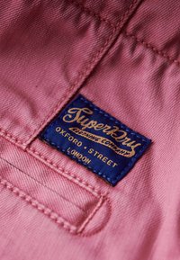 Superdry & Co OFFICER - Shorts - washed pink